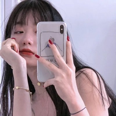 年轻女孩爱过来